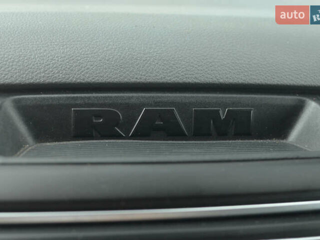 Синій Додж RAM 1500, об'ємом двигуна 5.7 л та пробігом 135 тис. км за 23900 $, фото 17 на Automoto.ua