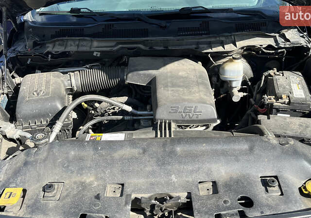Синий Додж RAM 1500, объемом двигателя 3.6 л и пробегом 255 тыс. км за 17200 $, фото 18 на Automoto.ua
