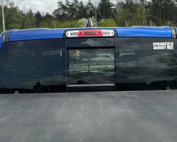 Синий Додж RAM 1500, объемом двигателя 5.7 л и пробегом 130 тыс. км за 33000 $, фото 14 на Automoto.ua