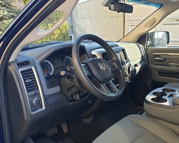 Синий Додж RAM 1500, объемом двигателя 5.7 л и пробегом 104 тыс. км за 26700 $, фото 7 на Automoto.ua