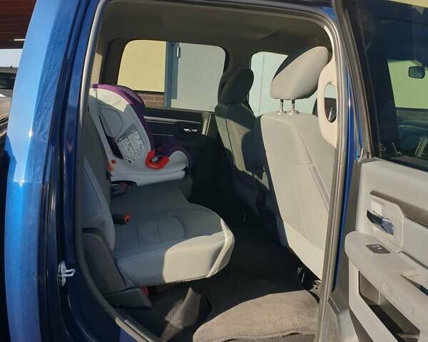 Синий Додж RAM 1500, объемом двигателя 5.7 л и пробегом 104 тыс. км за 26700 $, фото 12 на Automoto.ua