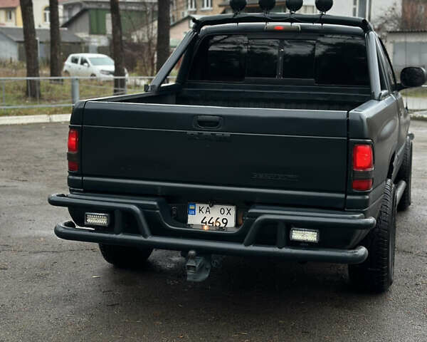 Зеленый Додж RAM 1500, объемом двигателя 5.2 л и пробегом 329 тыс. км за 6800 $, фото 7 на Automoto.ua