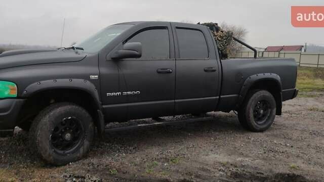 Черный Додж RAM 2500, объемом двигателя 5.65 л и пробегом 300 тыс. км за 15000 $, фото 2 на Automoto.ua