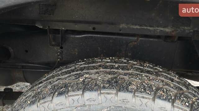 Черный Додж RAM 2500, объемом двигателя 5.65 л и пробегом 300 тыс. км за 15000 $, фото 5 на Automoto.ua