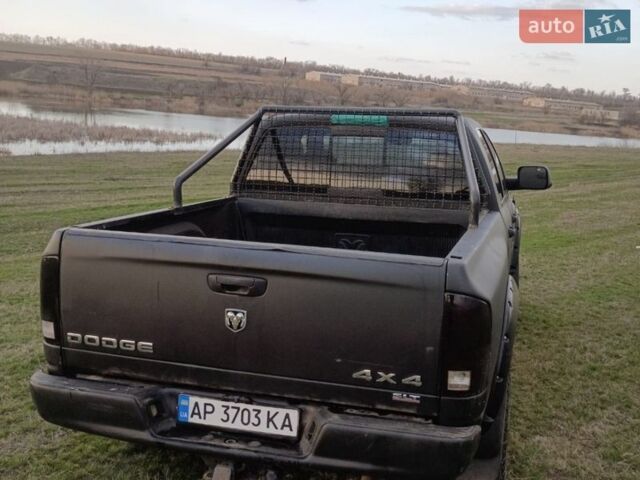 Черный Додж RAM 2500, объемом двигателя 5.7 л и пробегом 214 тыс. км за 16000 $, фото 2 на Automoto.ua
