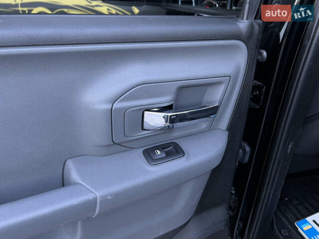 Черный Додж RAM 2500, объемом двигателя 3.61 л и пробегом 83 тыс. км за 24500 $, фото 15 на Automoto.ua