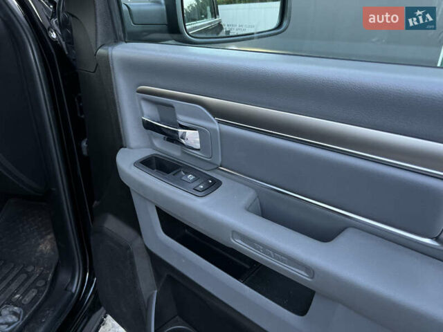 Черный Додж RAM 2500, объемом двигателя 3.61 л и пробегом 83 тыс. км за 24500 $, фото 18 на Automoto.ua
