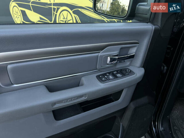 Черный Додж RAM 2500, объемом двигателя 3.61 л и пробегом 83 тыс. км за 24500 $, фото 12 на Automoto.ua