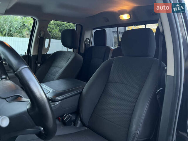 Черный Додж RAM 2500, объемом двигателя 3.61 л и пробегом 83 тыс. км за 24500 $, фото 13 на Automoto.ua