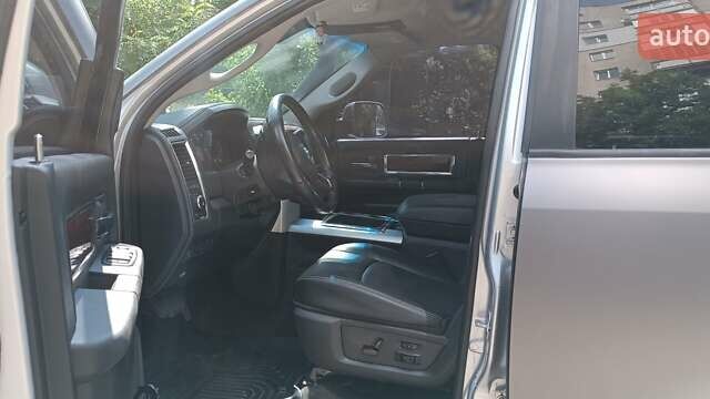 Сірий Додж RAM 2500, об'ємом двигуна 6.7 л та пробігом 97 тис. км за 28500 $, фото 9 на Automoto.ua