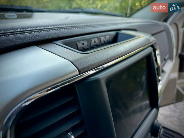 Белый Додж RAM 3500, объемом двигателя 6.69 л и пробегом 26 тыс. км за 69999 $, фото 13 на Automoto.ua