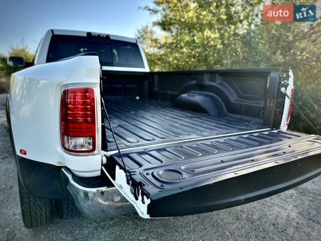 Белый Додж RAM 3500, объемом двигателя 6.69 л и пробегом 26 тыс. км за 69999 $, фото 7 на Automoto.ua