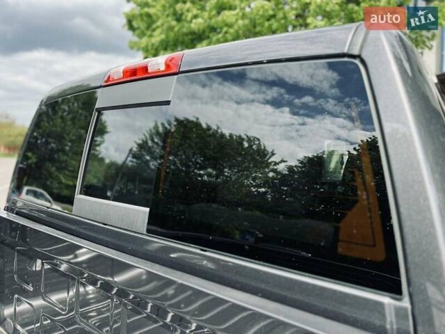 Серый Додж RAM 3500, объемом двигателя 6.7 л и пробегом 35 тыс. км за 99900 $, фото 49 на Automoto.ua