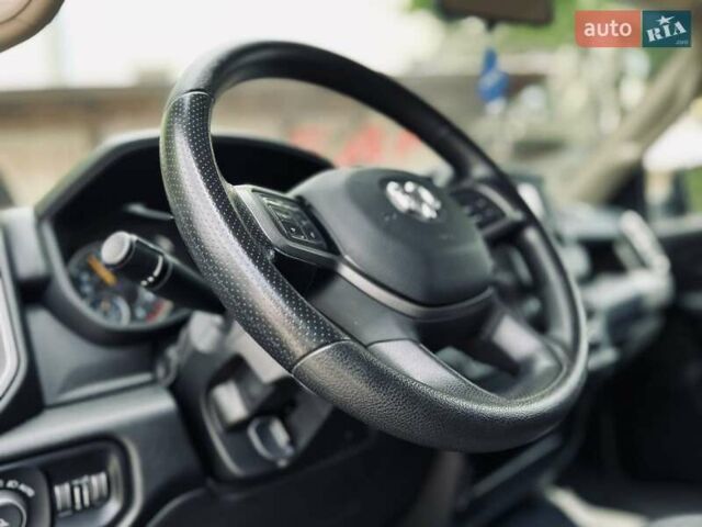 Серый Додж RAM 3500, объемом двигателя 6.7 л и пробегом 35 тыс. км за 99900 $, фото 36 на Automoto.ua