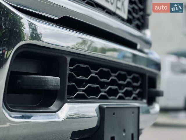 Серый Додж RAM 3500, объемом двигателя 6.7 л и пробегом 35 тыс. км за 99900 $, фото 27 на Automoto.ua