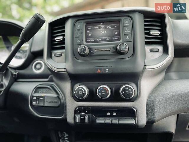 Серый Додж RAM 3500, объемом двигателя 6.7 л и пробегом 35 тыс. км за 99900 $, фото 44 на Automoto.ua