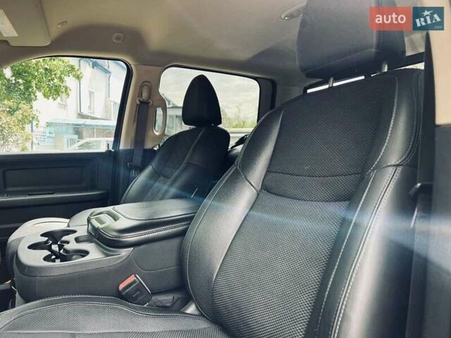 Серый Додж RAM 3500, объемом двигателя 6.7 л и пробегом 35 тыс. км за 99900 $, фото 38 на Automoto.ua