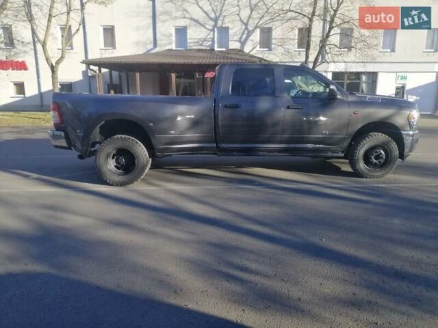Серый Додж RAM 3500, объемом двигателя 6.7 л и пробегом 35 тыс. км за 99900 $, фото 1 на Automoto.ua