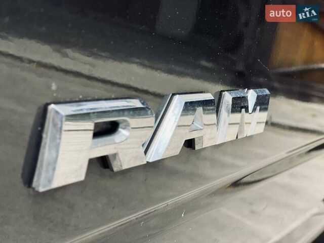 Серый Додж RAM 3500, объемом двигателя 6.7 л и пробегом 35 тыс. км за 99900 $, фото 47 на Automoto.ua