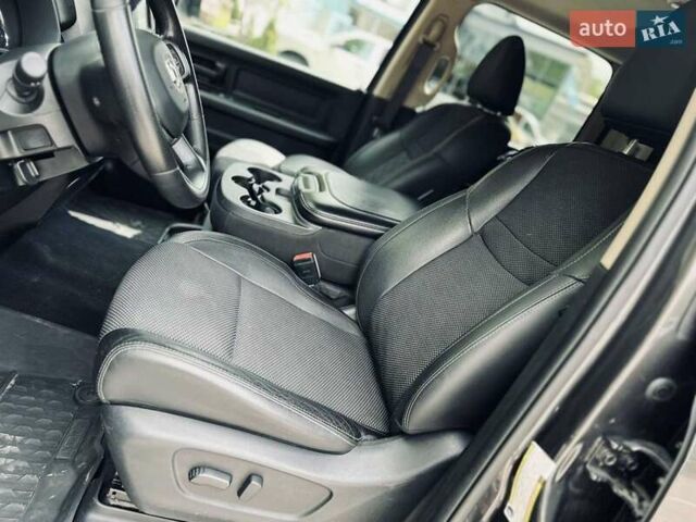 Серый Додж RAM 3500, объемом двигателя 6.7 л и пробегом 35 тыс. км за 99900 $, фото 40 на Automoto.ua