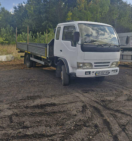 Белый Донг Фенг 1044, объемом двигателя 3.76 л и пробегом 265 тыс. км за 6500 $, фото 5 на Automoto.ua