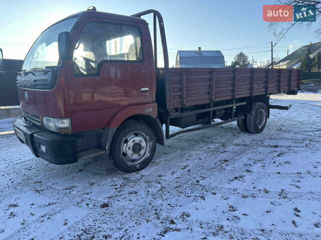 Красный Донг Фенг ДФА 1062, объемом двигателя 3.8 л и пробегом 180 тыс. км за 4950 $, фото 1 на Automoto.ua