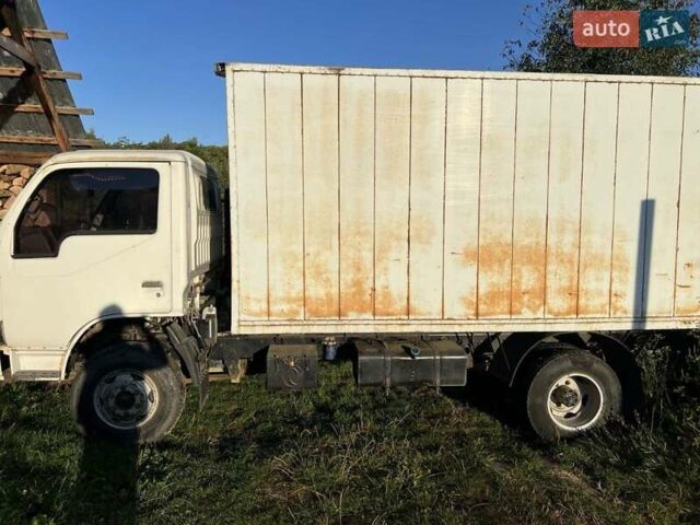 Белый Донг Фенг ЕК1044, объемом двигателя 3.76 л и пробегом 15 тыс. км за 5500 $, фото 2 на Automoto.ua