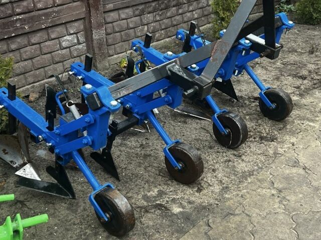 Донг Фенг Другая, объемом двигателя 5 л и пробегом 2 тыс. км за 266 $, фото 1 на Automoto.ua