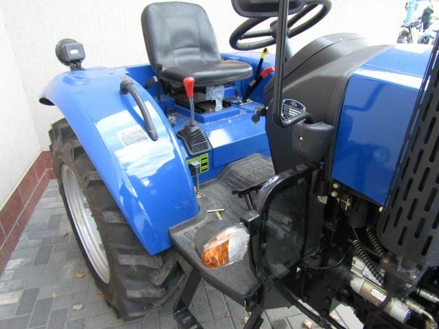 Донг Фенг Інша, об'ємом двигуна 4.04 л та пробігом 1 тис. км за 8400 $, фото 6 на Automoto.ua