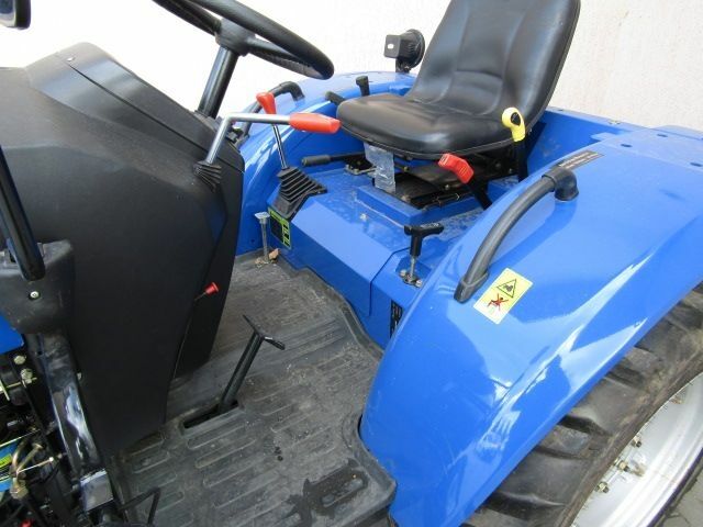 Донг Фенг Інша, об'ємом двигуна 4.04 л та пробігом 1 тис. км за 8400 $, фото 7 на Automoto.ua