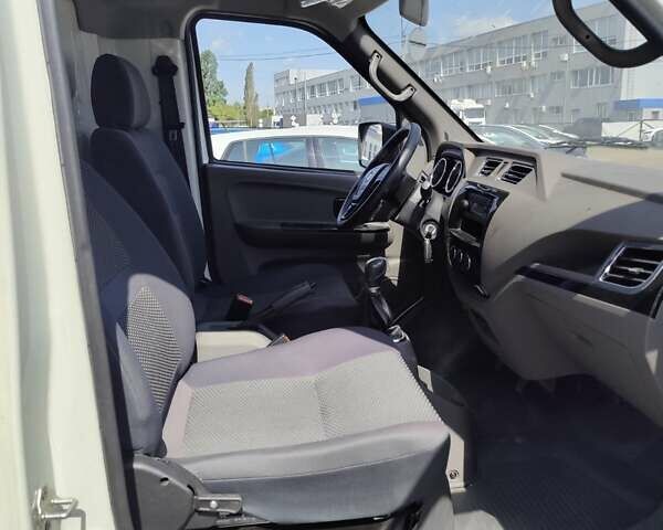 Білий Донг Фенг EM26, об'ємом двигуна 0 л та пробігом 2 тис. км за 20999 $, фото 41 на Automoto.ua