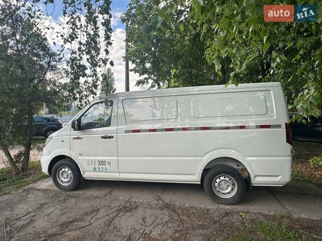 Білий Донг Фенг EM26, об'ємом двигуна 0 л та пробігом 1 тис. км за 20000 $, фото 2 на Automoto.ua