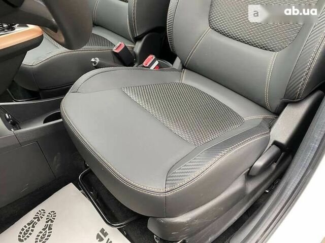 Донг Фенг EX1, объемом двигателя 0 л и пробегом 1 тыс. км за 18500 $, фото 27 на Automoto.ua