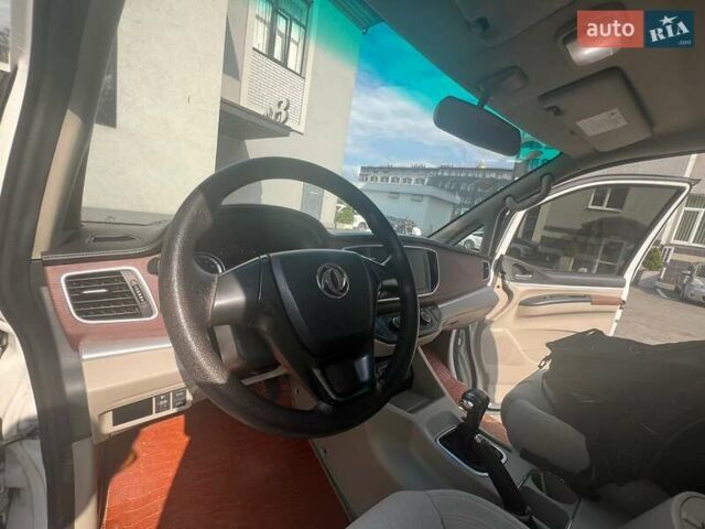 Белый Донг Фенг M5EV, объемом двигателя 0 л и пробегом 51 тыс. км за 14000 $, фото 7 на Automoto.ua
