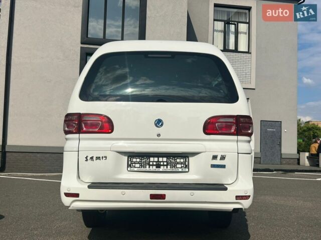 Белый Донг Фенг M5EV, объемом двигателя 0 л и пробегом 51 тыс. км за 23000 $, фото 4 на Automoto.ua
