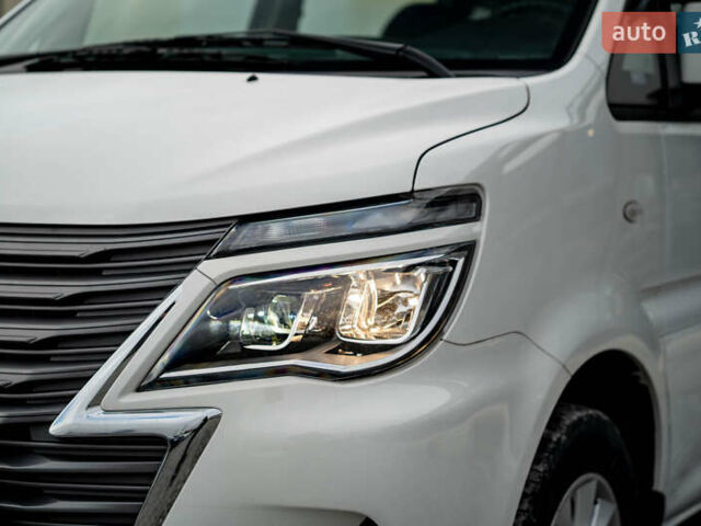 Белый Донг Фенг M5EV, объемом двигателя 0 л и пробегом 32 тыс. км за 22900 $, фото 11 на Automoto.ua