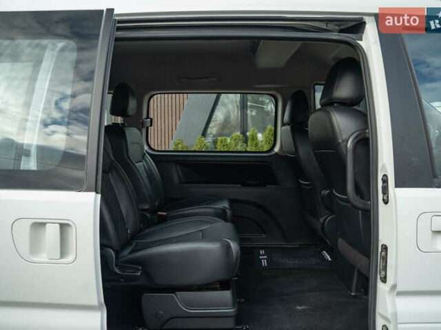 Белый Донг Фенг M5EV, объемом двигателя 0 л и пробегом 32 тыс. км за 22900 $, фото 24 на Automoto.ua