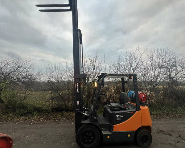 Оранжевый Дусан 255 LC-V, объемом двигателя 2 л и пробегом 6 тыс. км за 12999 $, фото 40 на Automoto.ua