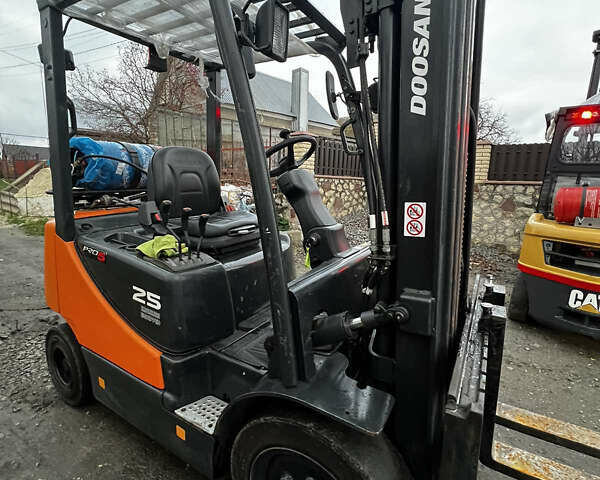 Оранжевый Дусан 255 LC-V, объемом двигателя 2 л и пробегом 6 тыс. км за 12999 $, фото 5 на Automoto.ua