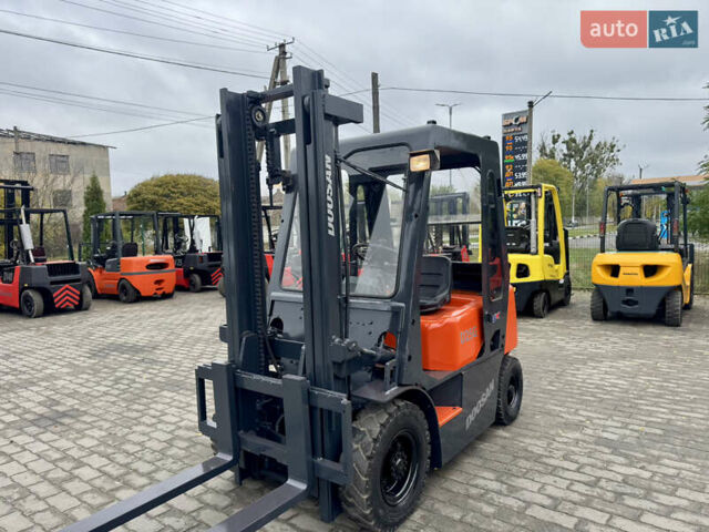 Дусан Д 2008 у Радомышле на Automoto.ua Помаранчевий Дусан Д, об'ємом двигуна 0 л та пробігом 0 тис. км за 10000 $, фото 7 на Automoto.ua