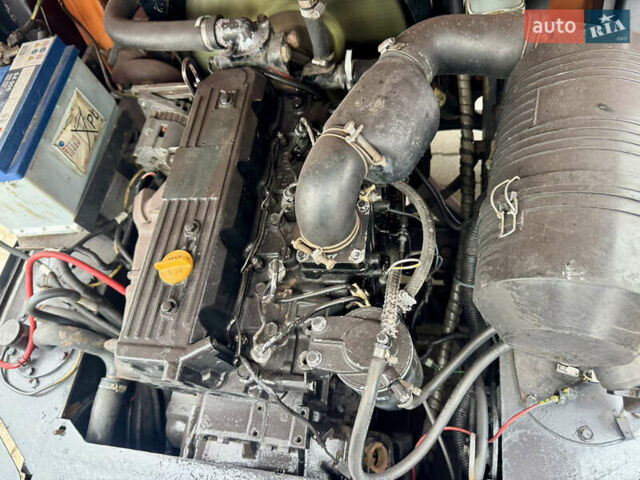 Дусан Д 2008 у Радомышле на Automoto.ua Помаранчевий Дусан Д, об'ємом двигуна 0 л та пробігом 0 тис. км за 10000 $, фото 12 на Automoto.ua