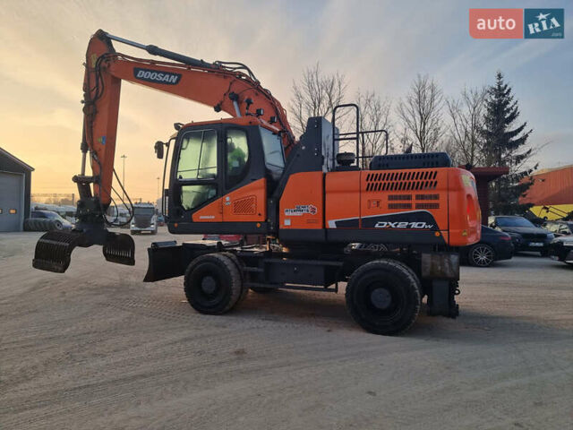 Дусан DX, объемом двигателя 0 л и пробегом 4 тыс. км за 94831 $, фото 6 на Automoto.ua