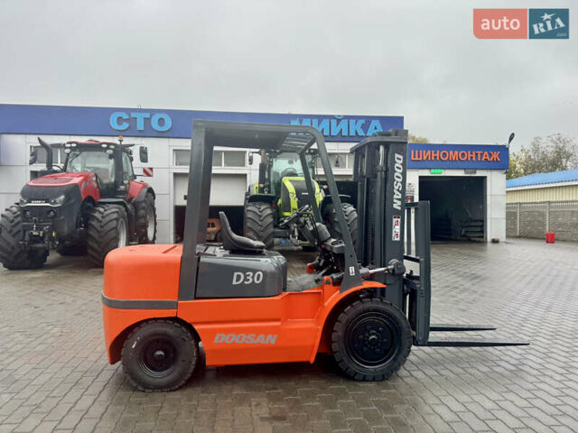 Дусан D 30C, объемом двигателя 0 л и пробегом 0 тыс. км за 7000 $, фото 4 на Automoto.ua