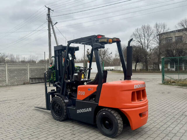 Оранжевый Дусан D 30C, объемом двигателя 0 л и пробегом 5 тыс. км за 12800 $, фото 1 на Automoto.ua