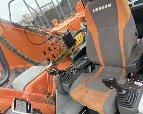 Помаранчевий Дусан DX 255LC, об'ємом двигуна 5.9 л та пробігом 12 тис. км за 72000 $, фото 6 на Automoto.ua