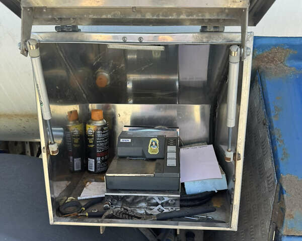 Белый Дромеч СНГ, объемом двигателя 0 л и пробегом 100 тыс. км за 32000 $, фото 4 на Automoto.ua