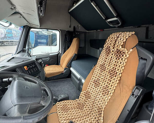 Черный Дромеч СНГ, объемом двигателя 0 л и пробегом 0 тыс. км за 45000 $, фото 9 на Automoto.ua
