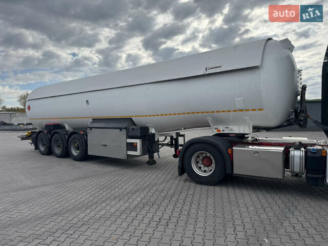 Черный Дромеч СНГ, объемом двигателя 0 л и пробегом 0 тыс. км за 30000 $, фото 3 на Automoto.ua