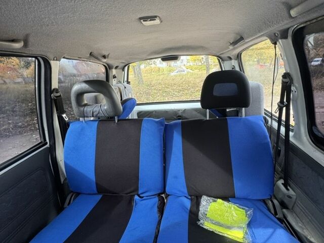 Белый Другая Другая, объемом двигателя 2.3 л и пробегом 300 тыс. км за 1900 $, фото 6 на Automoto.ua