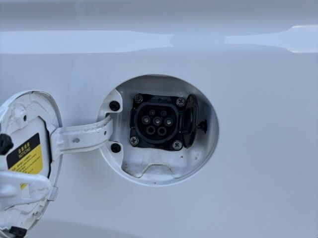 Белый Другая Другая, объемом двигателя 0 л и пробегом 30 тыс. км за 10000 $, фото 6 на Automoto.ua